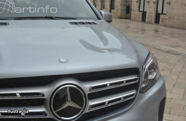ostecen mercedes
