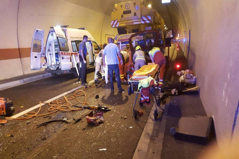 nesreca tunel lep