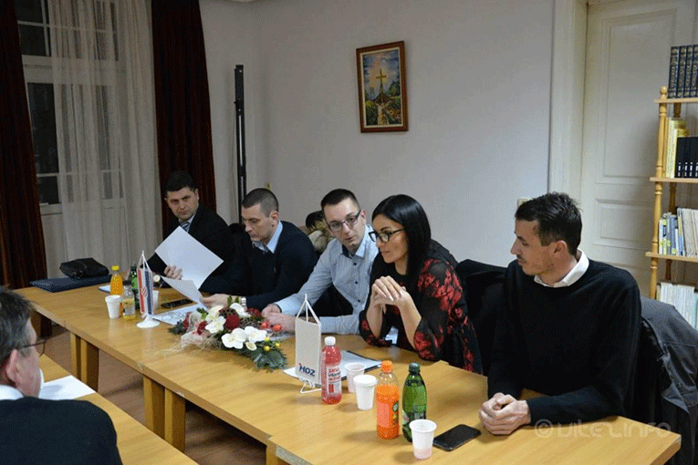 ov mladez tribina