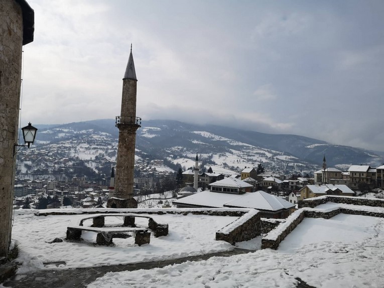 travnik snijeg