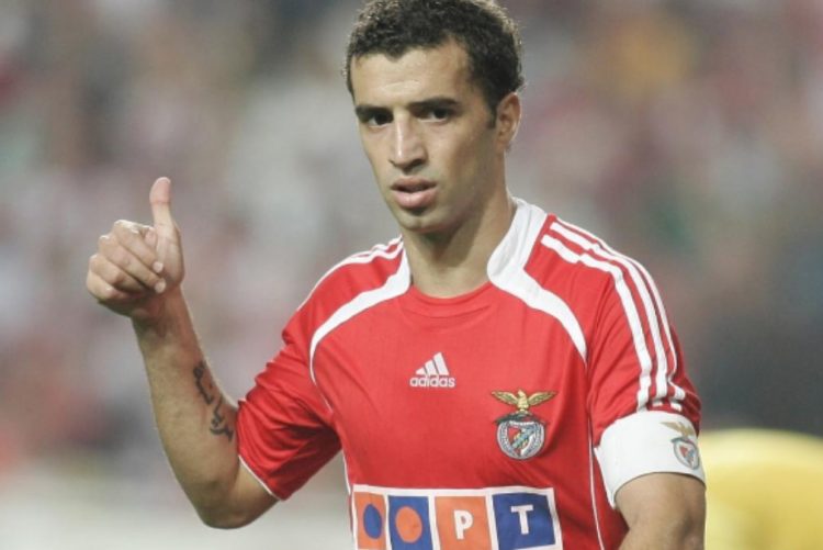Simão-Sabrosa-admite-ter-errado-750x501-lt.jpg