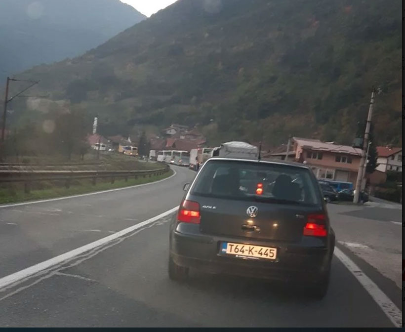 kolona zenica prometna tunel