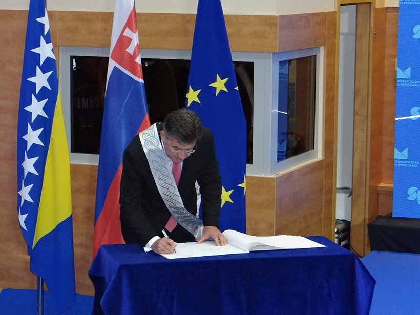 lajcak doktorat mostar zastave