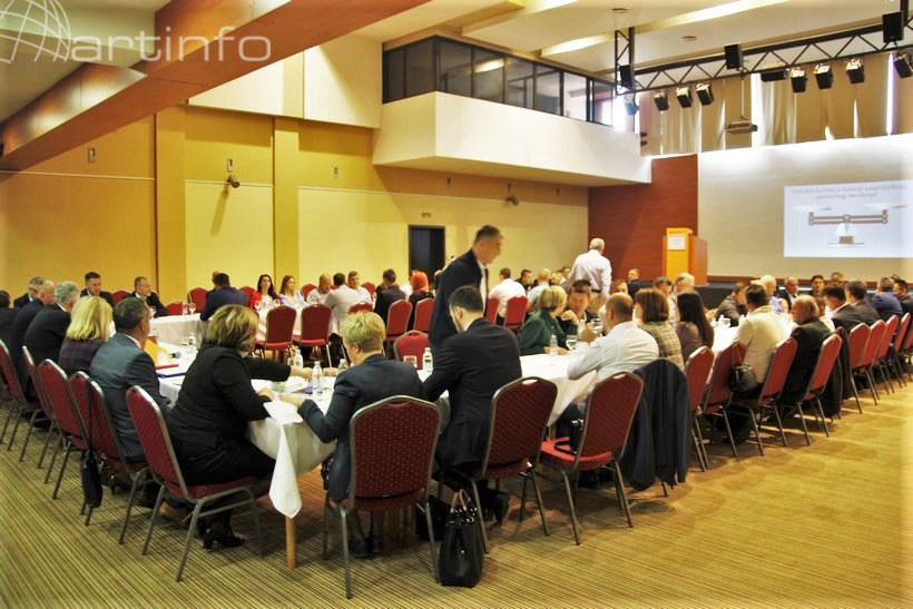 okrugli vitez gospodars