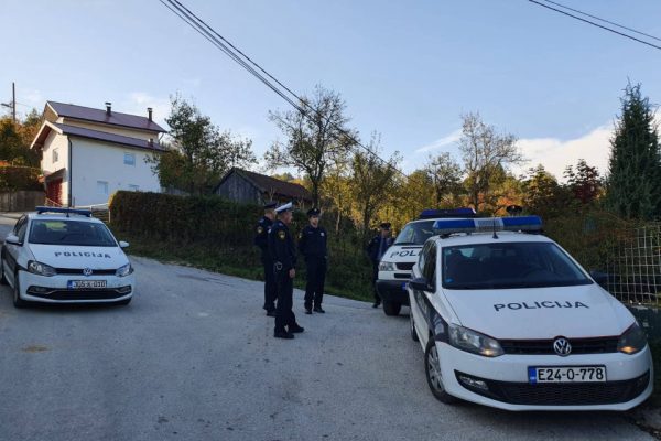 policion.jpg