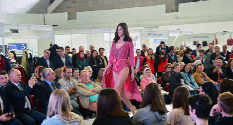 revija tr