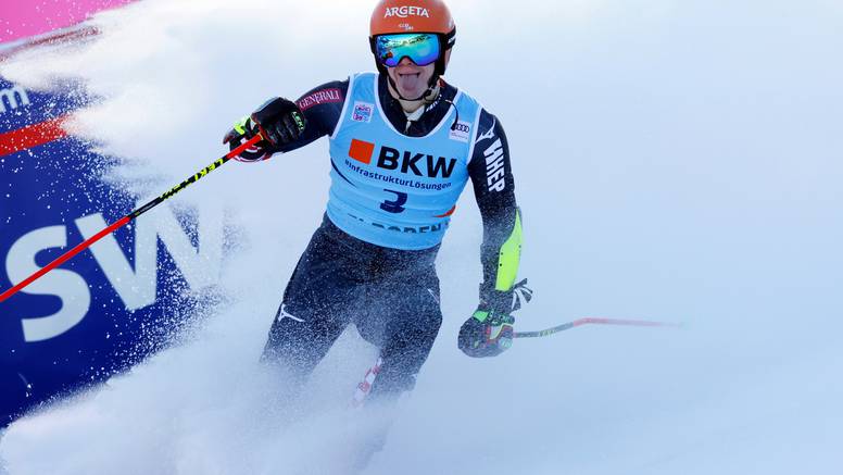 2021-01-08t131305z-1575937837-rc2p3l9zf7jn-rtrmadp-3-alpine-skiing_1.jpg