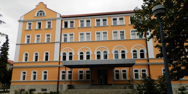 Franjevačka-klasična-gimnazija-Visoko.jpg