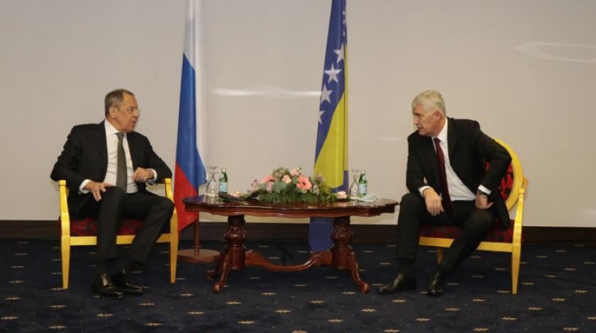 fna_131142_covic_lavrov.jpg