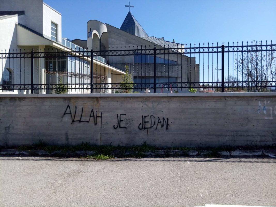 grafit-crkva-sarajevo-1068x801.jpg