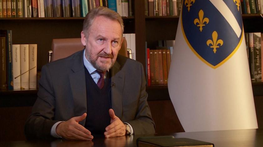 izetbegovic_n1_0.jpg