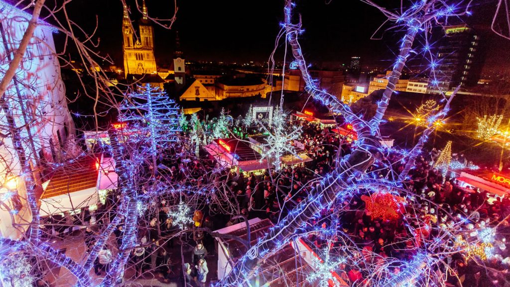 bas nas advent u klovicevim dvorima 2018 1024x576