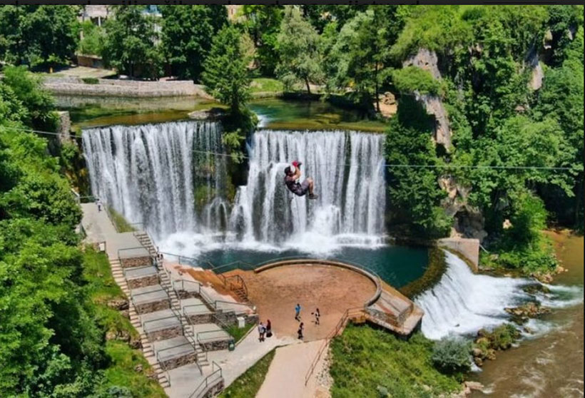 zipline jajce vodopad