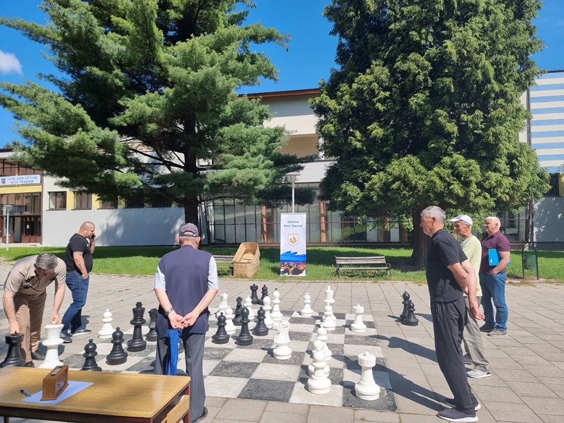281074158_694034575184606_4070447440849361911_n.jpg