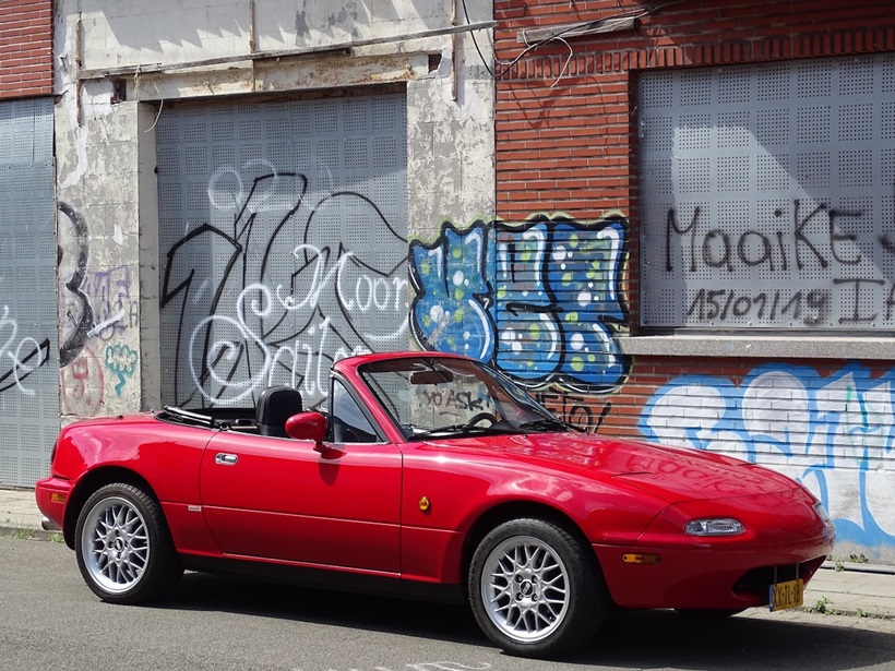3_Mazda_Miata_MX-5.jpg