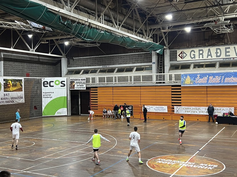 4bce0d37-e287-46fa-8950-7028a4f35e85.jpg