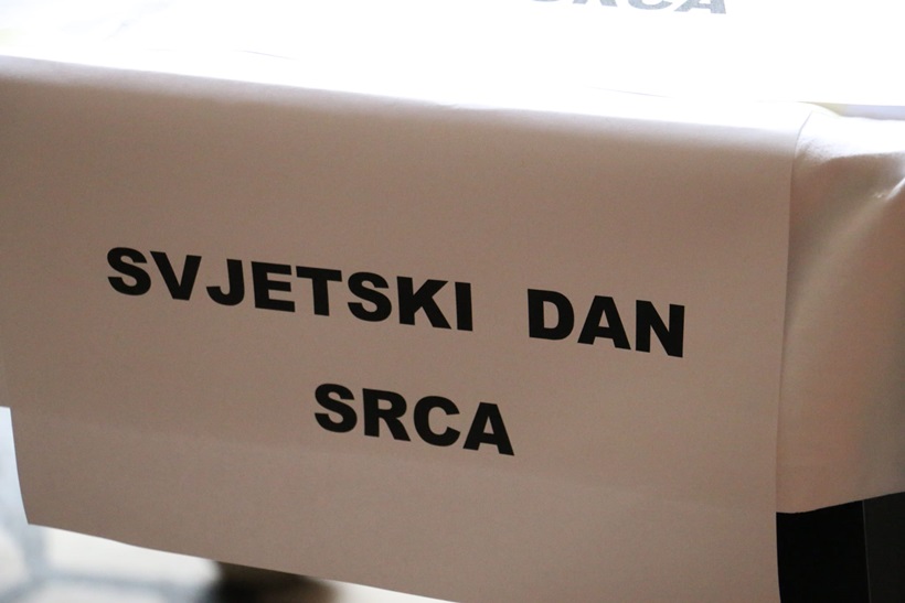 635dcb2a-f615-498a-b7d8-1e1b735fc21f.jpg