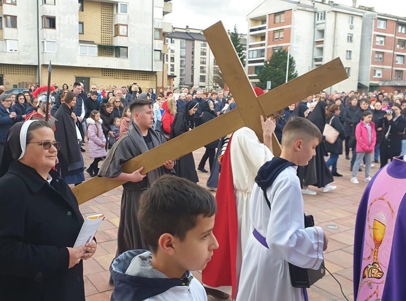 N.Tr-zivi-krizni-put.jpg
