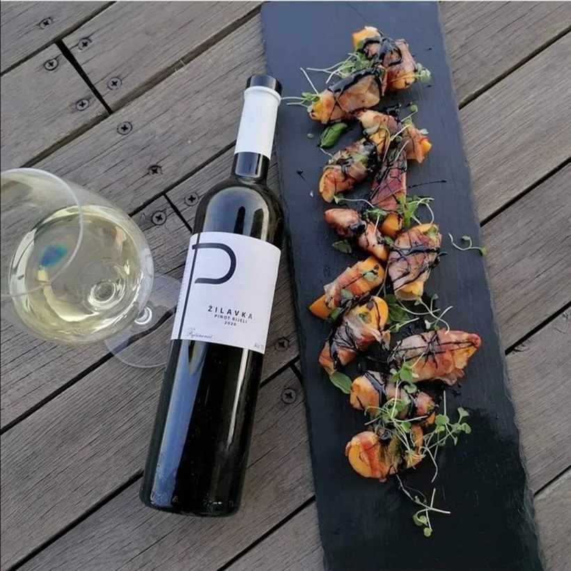 Vina_Pejcinovic.jpg