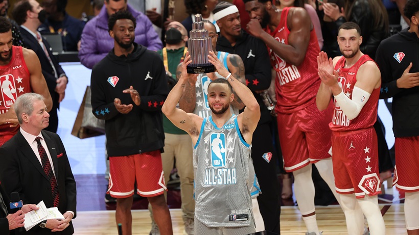 curry-trophy-mvp.jpg