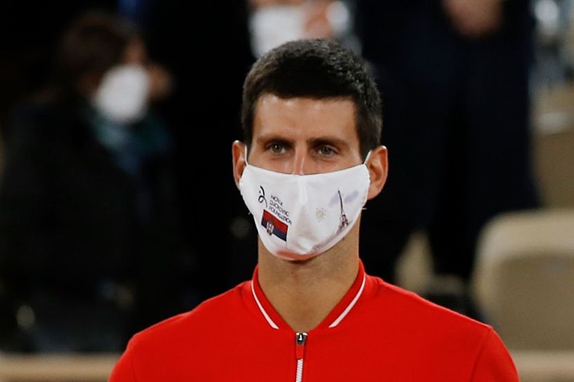 novak-djokovic-maska-830x553.jpg