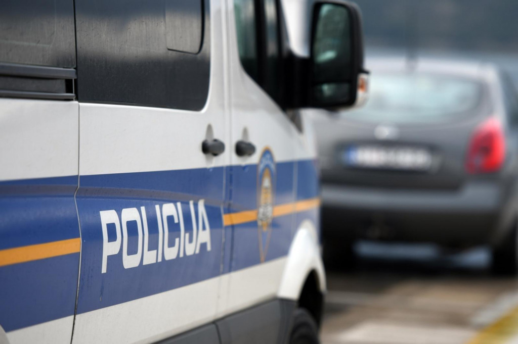 policija_aa.jpg