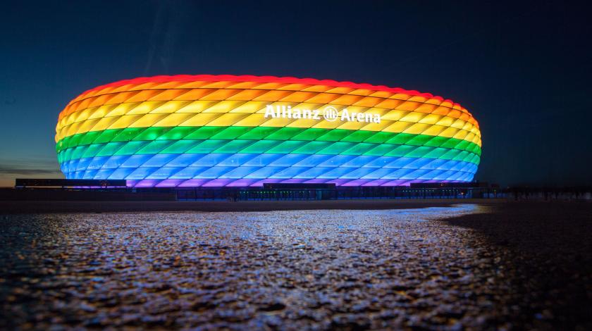 190713_allianz_arena-regenbogen_fcb.jpg