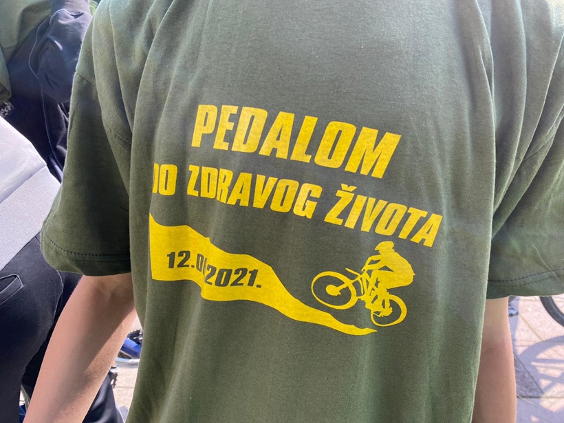 4b47e06c-28f5-497a-a1dd-ec31b731482c.jpg
