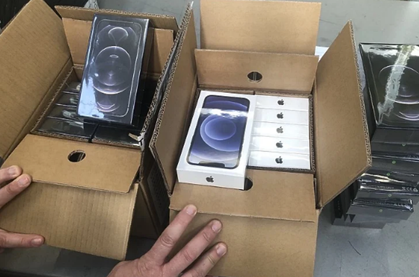 IPHONE.png