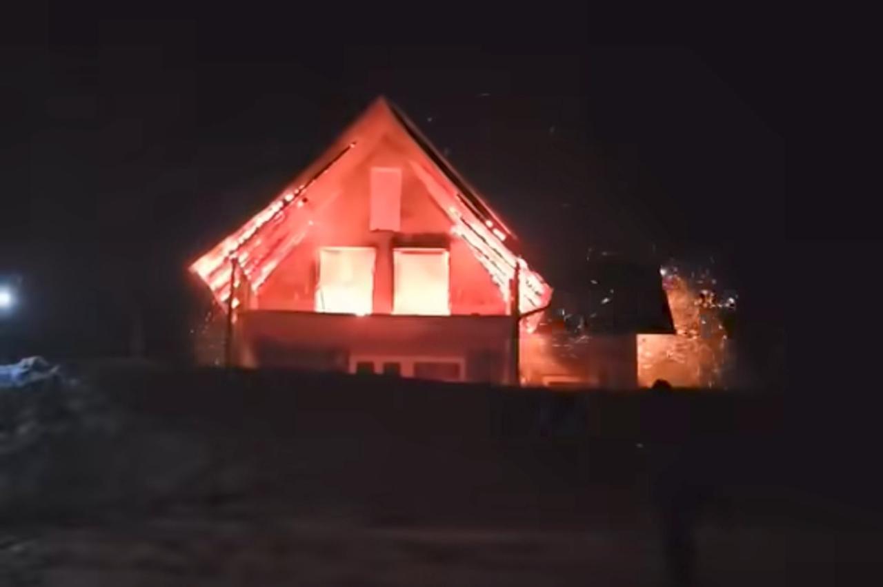 1f74ca0ddec805078619.jpeg