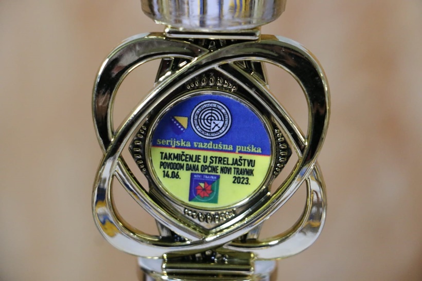 37eac528-ff4b-49ab-ae7f-5f4195012f12.jpg