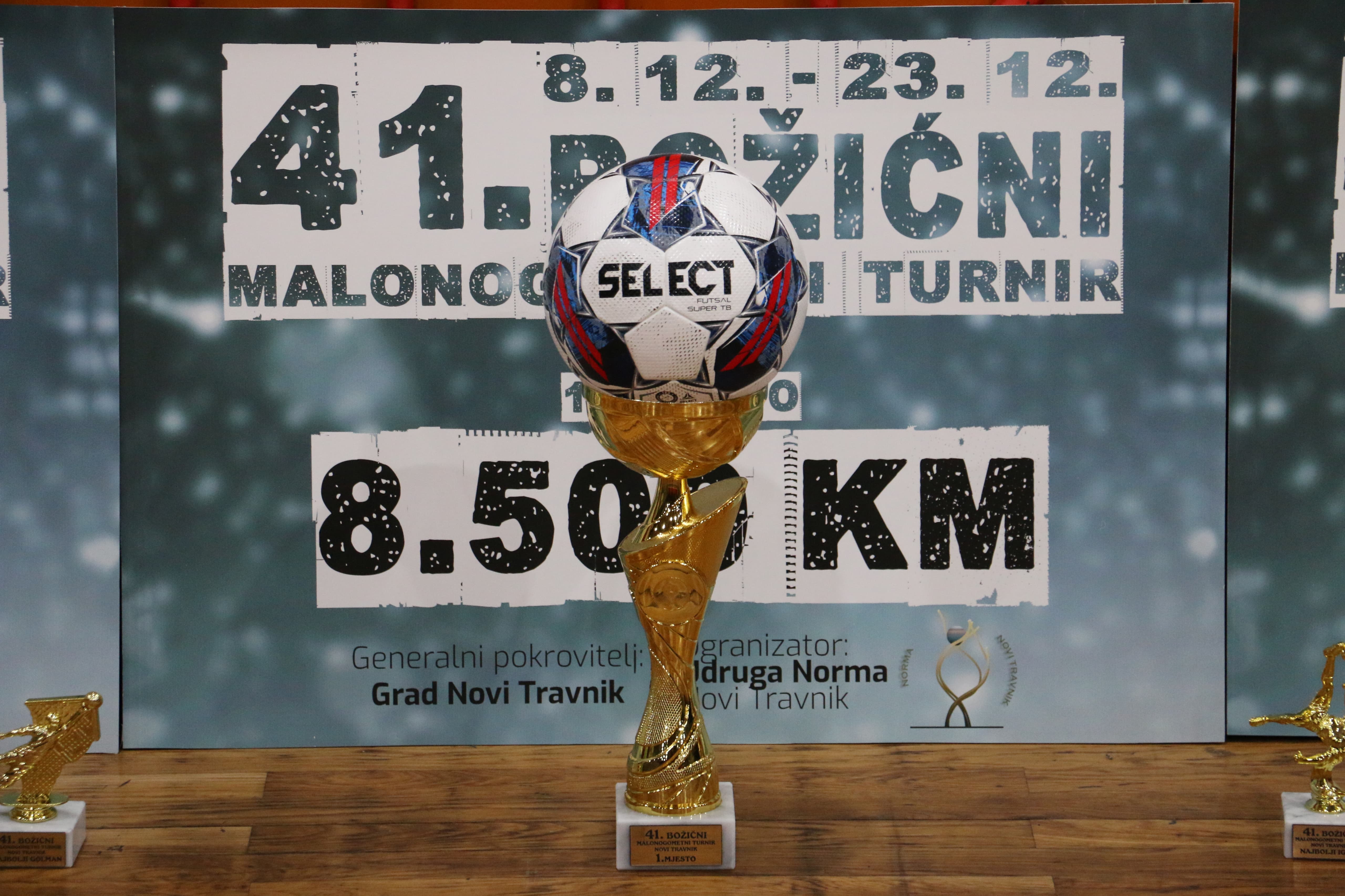 500b0464-2083-4e5f-80f8-60eea884dbbf.jpg