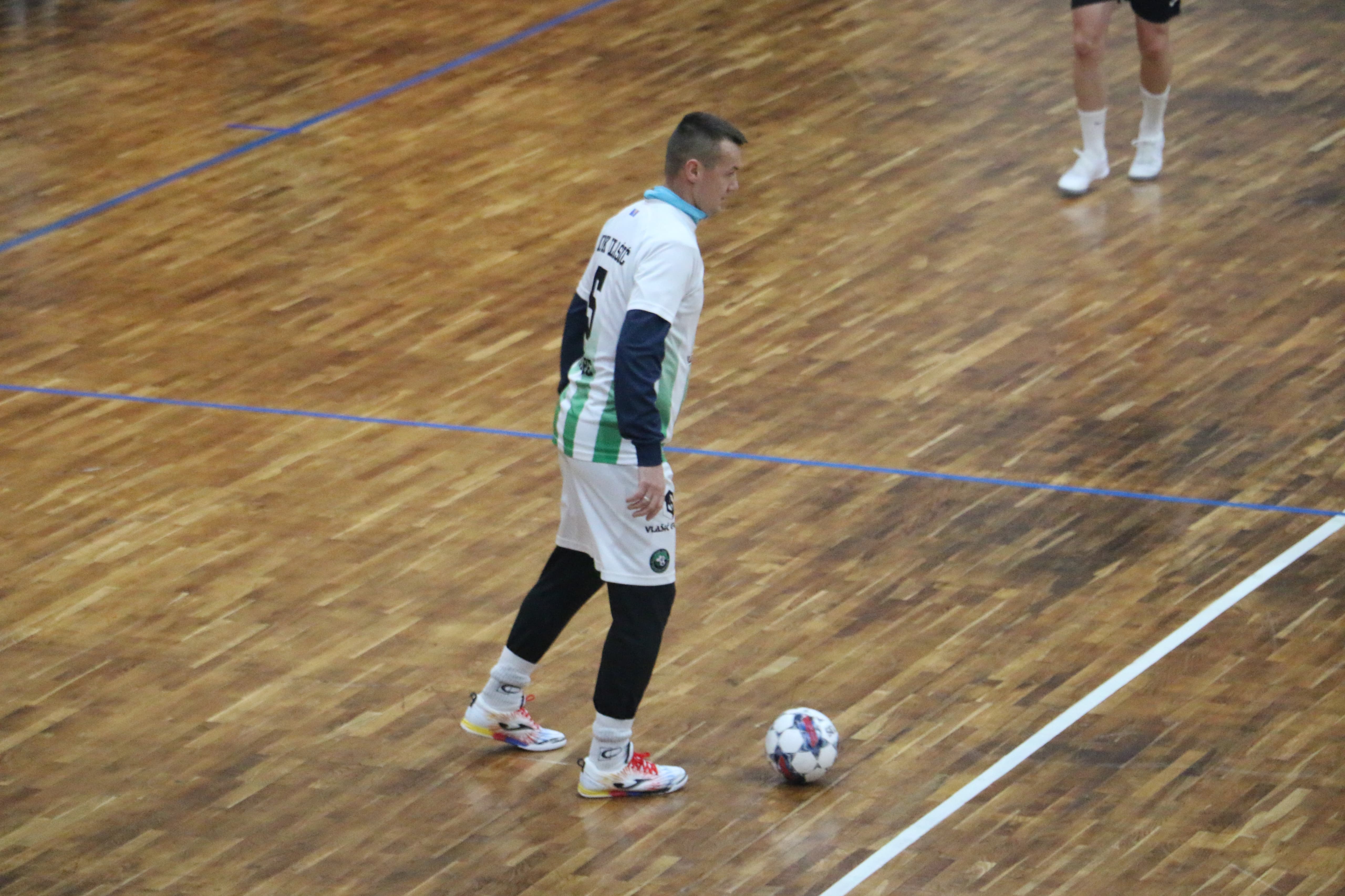 5ae277cc-bf3e-4345-a3c5-57b9a0f414ae.jpg