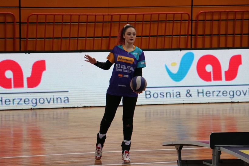7d64c4de-0272-458f-b9c9-b84bf1800bdd.jpg