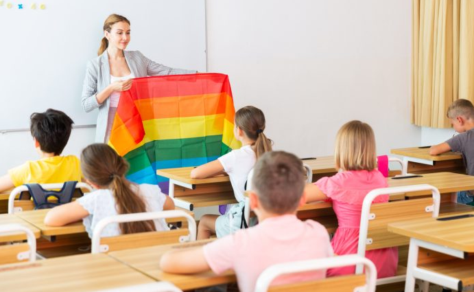 austridughaskola.png