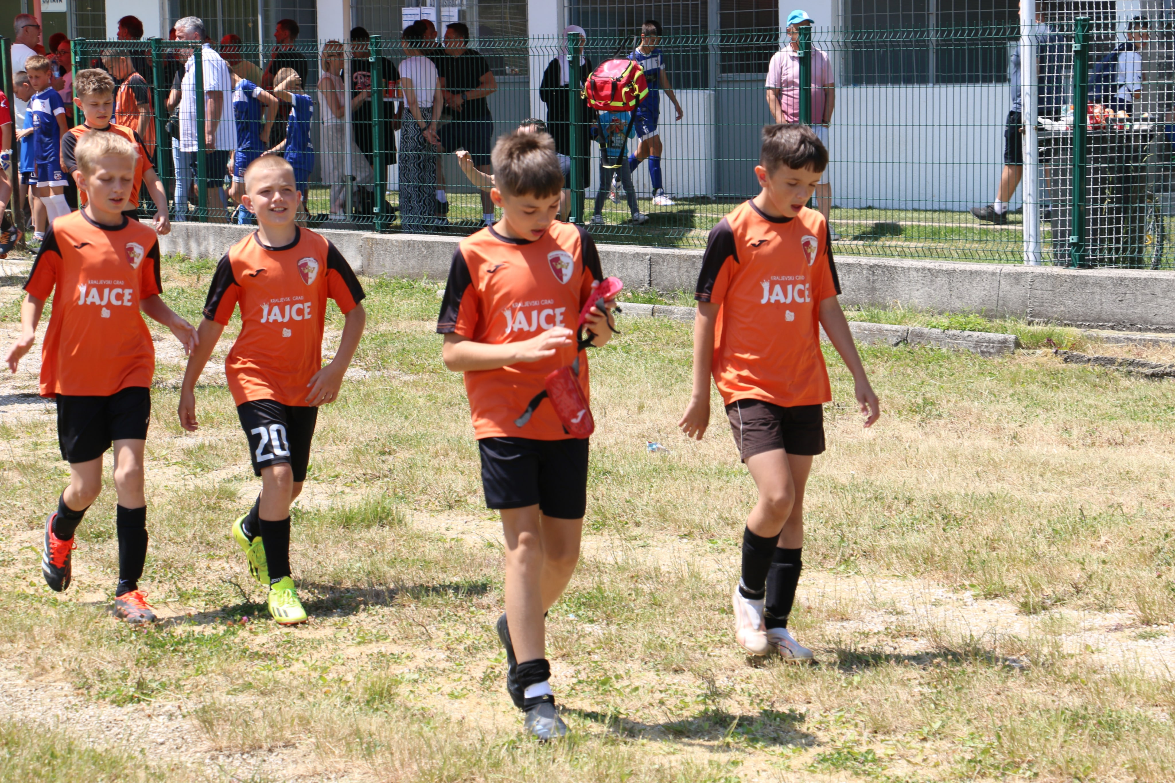 faf28a60-60b5-4ebb-bb80-d9d2e17d0140.jpg