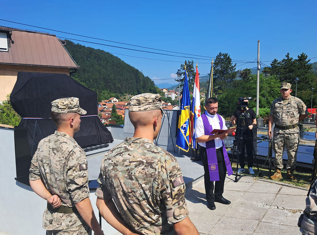 konjic-spomenik04.jpg