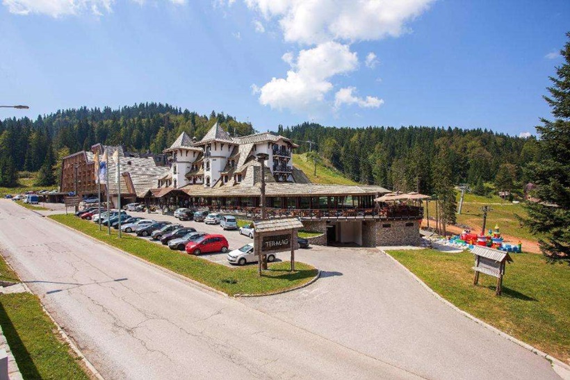 l_6558a2bbdfe3bdfeb7438a800f0d5416.jpg