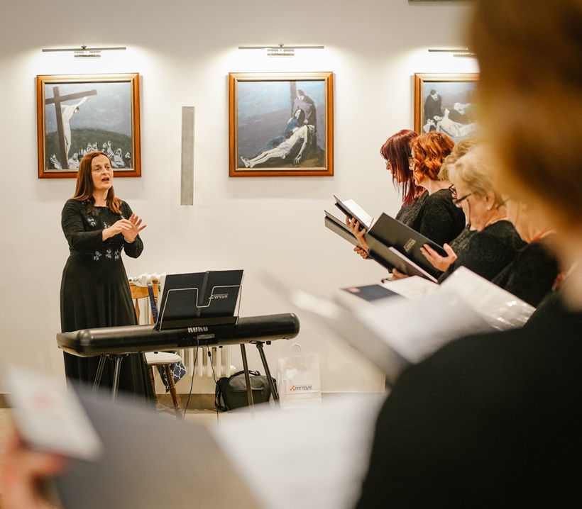 thumbnail_Bozicni_koncert_-_Sretan_ti_Bozic_narode_moj_-_Busovaca-27.jpg