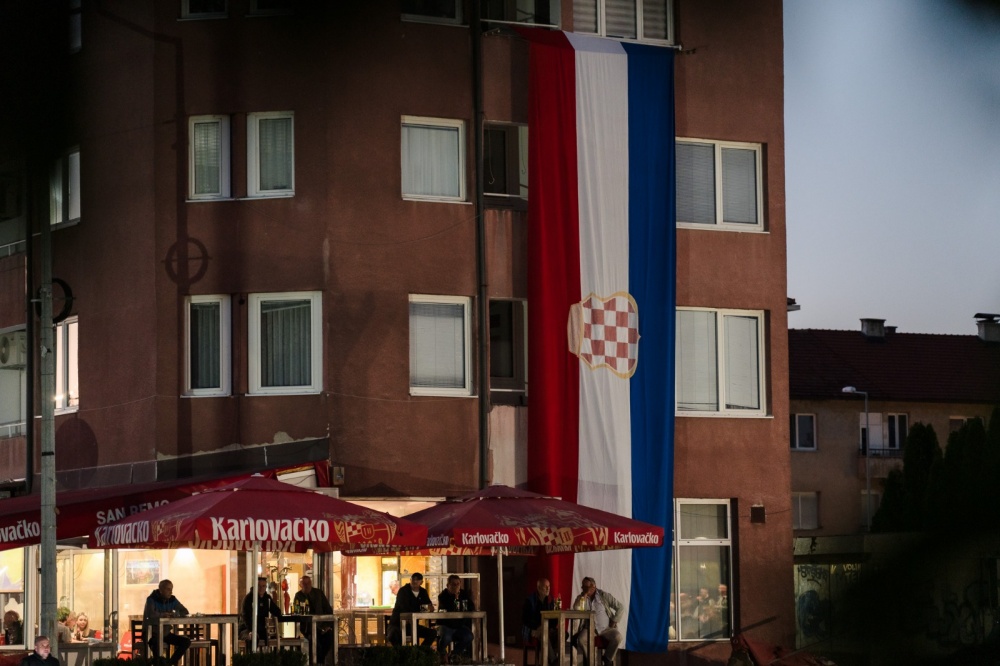 vecerhrbgazbe3.jpg