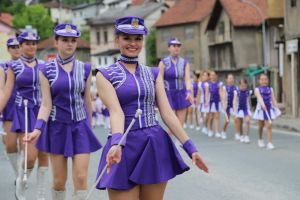 mazoretkinje_defile